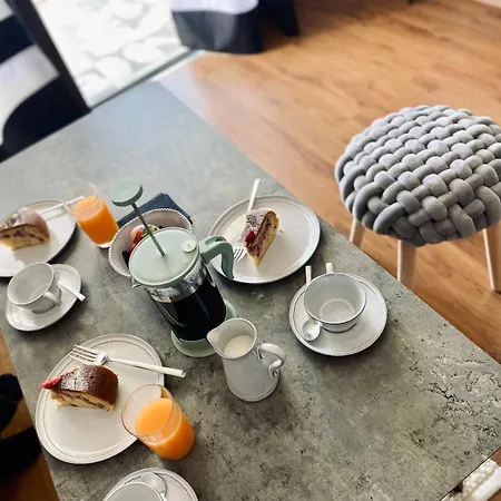 Lovely Location, Near Harbour, Restaurants,mall *