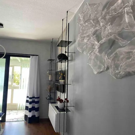 Lovely Location, Near Harbour, Restaurants,mall Lejlighed